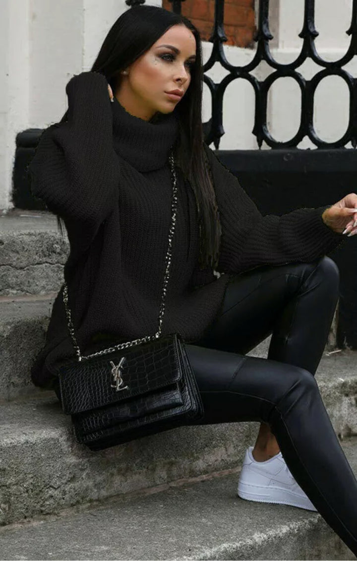 Pull en maille pour femmes avec col montant et coupe haute Chic & Stil