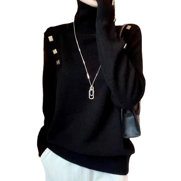 Pull à col roulé féminin tendance avec détails de boutons décoratifs Chic & Stil