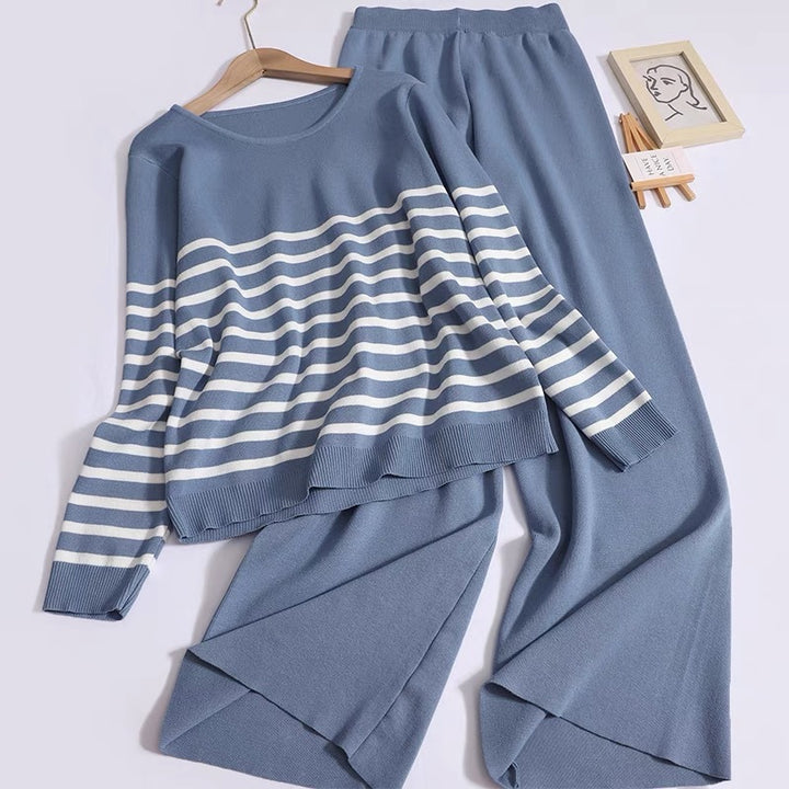 Comfortable knit loungewear set for women with striped pattern Lune London