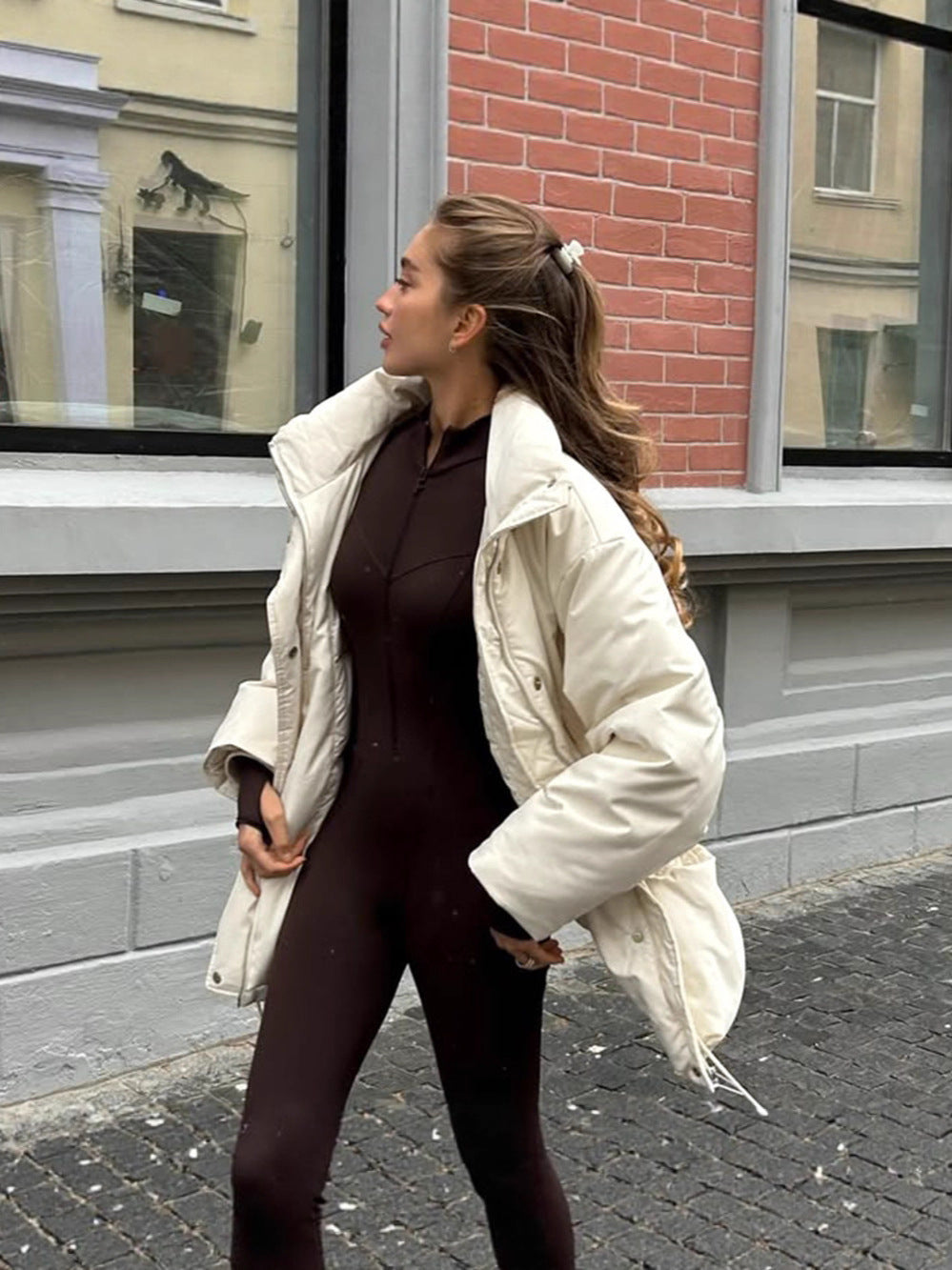 Quilted winter jacket for women with high collar and practical drawstring waist Lune London