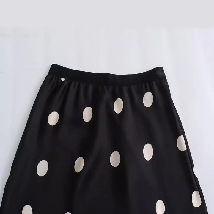 Maxi skirt for women with an elegant polka dot pattern and elastic waistband Lune London