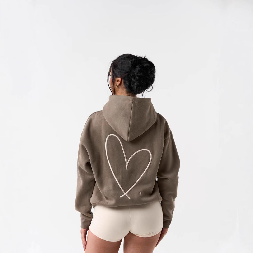 Women's hoodie sweatshirt with large heart design and comfortable short shorts Chic & Stil