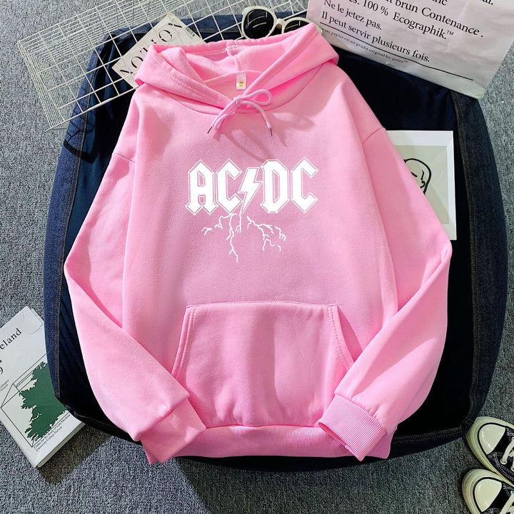 Women's hoodie with large band logo and kangaroo pocket Chic & Stil