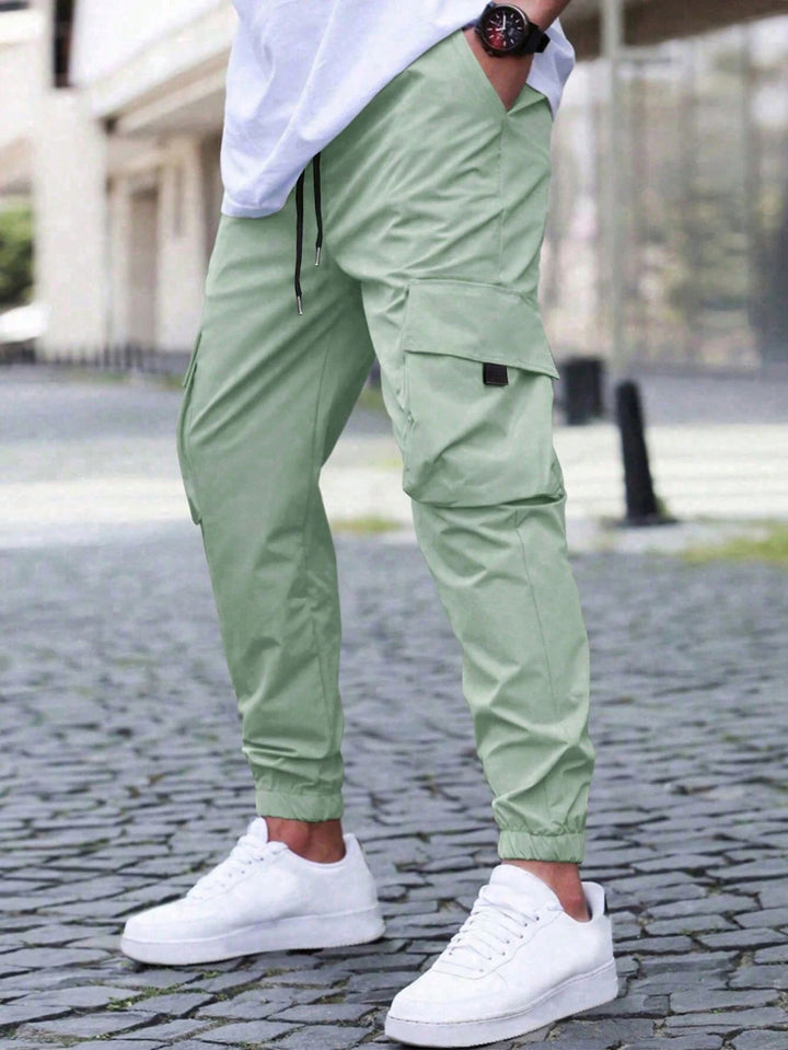 Men's cargo pants with practical side pockets and elastic cuffs Lune London