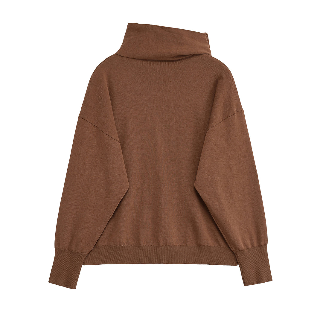 Casual knitted sweater for women with asymmetric collar Lune London
