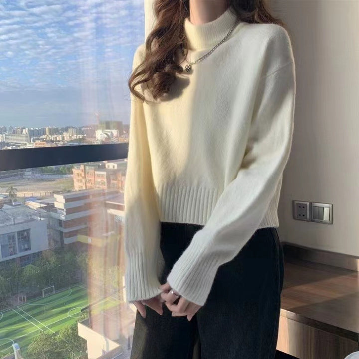 Ladies thick knit pullover with high collar and ribbed pattern Lune London