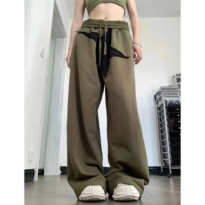 Women Comfortable Loose Jogging Pants with Elastic Waist and Practical Pockets Lune London