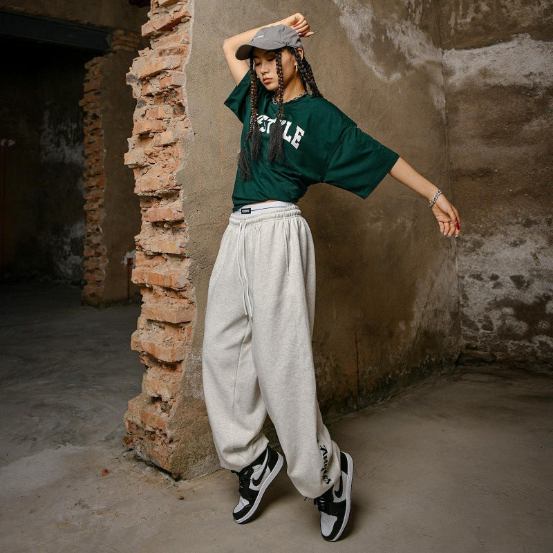 Ladies casual sweatpants with side lettering Chic & Stil