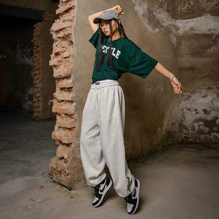 Ladies casual sweatpants with side lettering Chic & Stil