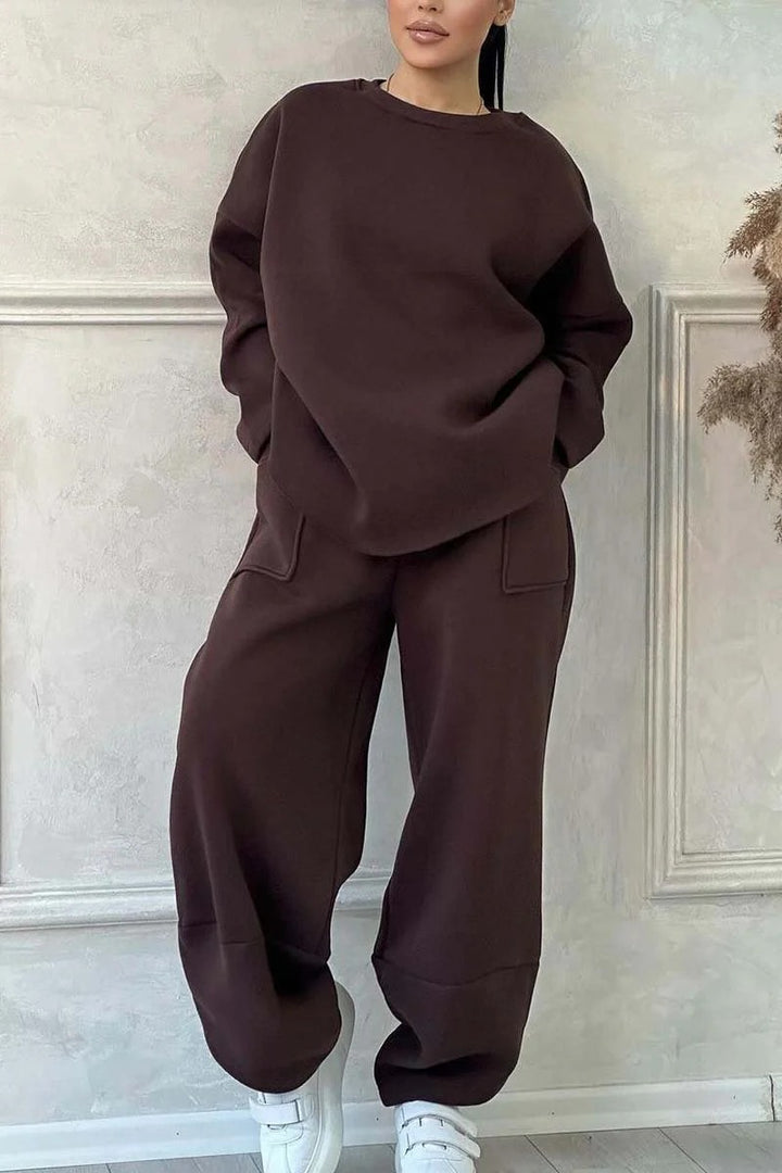 Ladies Cozy Oversized Sweat Set with spacious pockets and a comfortable fit Lune London