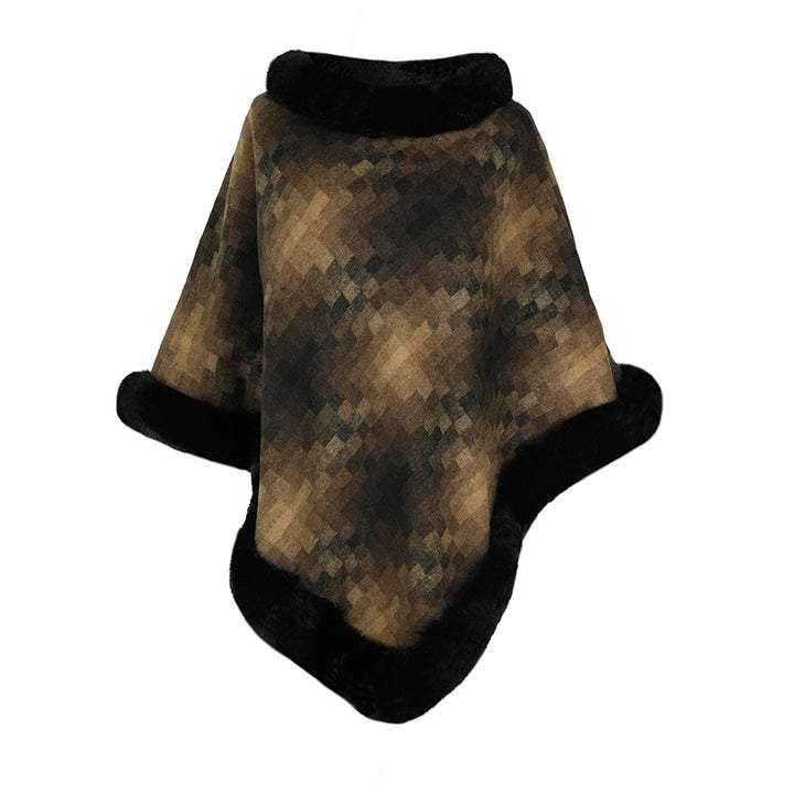 Ladies fashion poncho with luxurious faux fur collar Lune London
