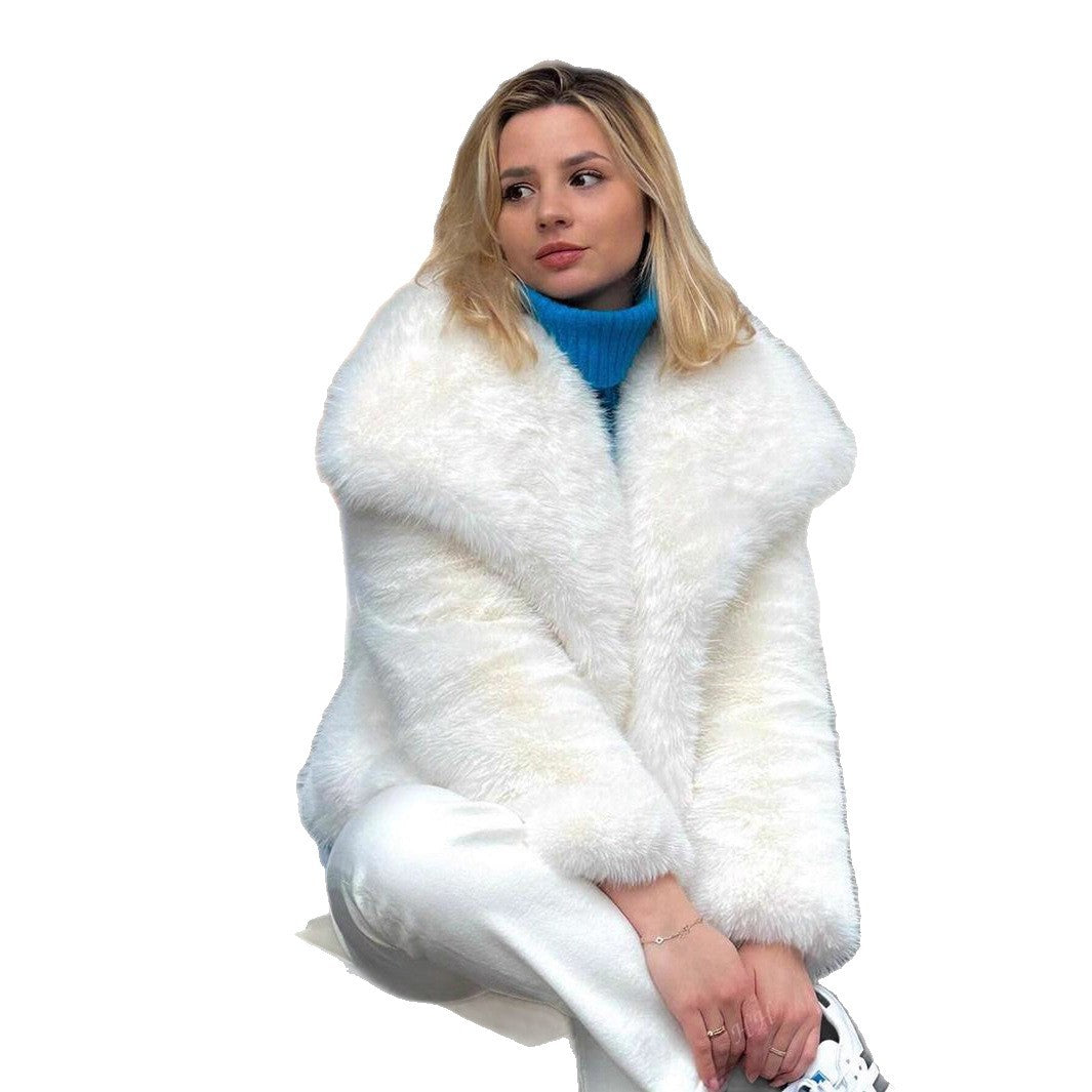 Women Cropped Faux Fur Jacket with Puffy Sleeves Lune London