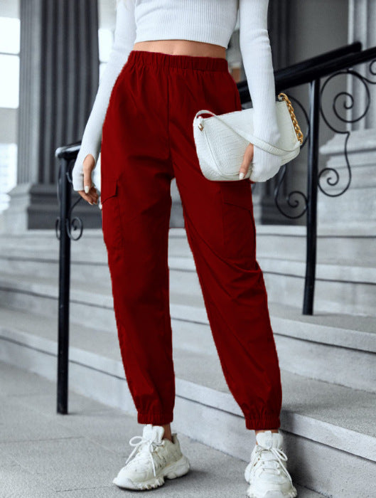 Women's cargo pants with a sporty design featuring an elastic waistband and practical pockets Lune London