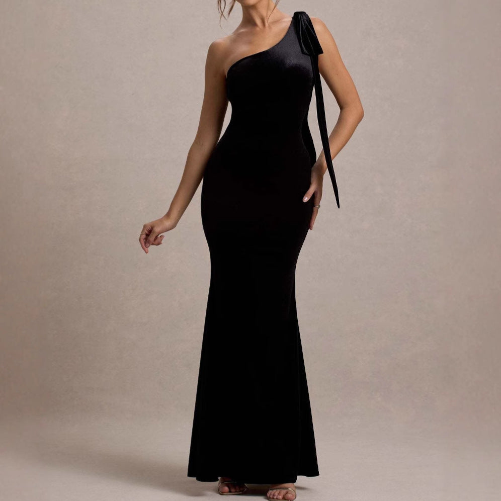 Elegant Maxi Dress for Women with Off-Shoulder Design and Chic Slim Silhouette & Style