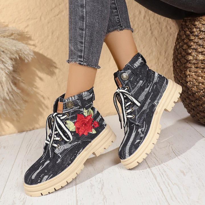 Laced women's boots with floral embroidery and non-slip sole Lune London