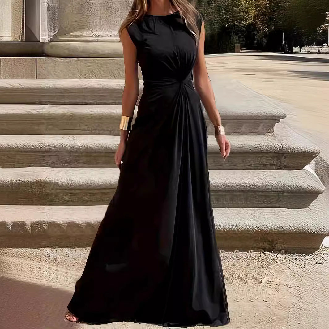 Women Elegant Evening Dress with Stylish Pleats and Figure-Hugging Cut Lune London