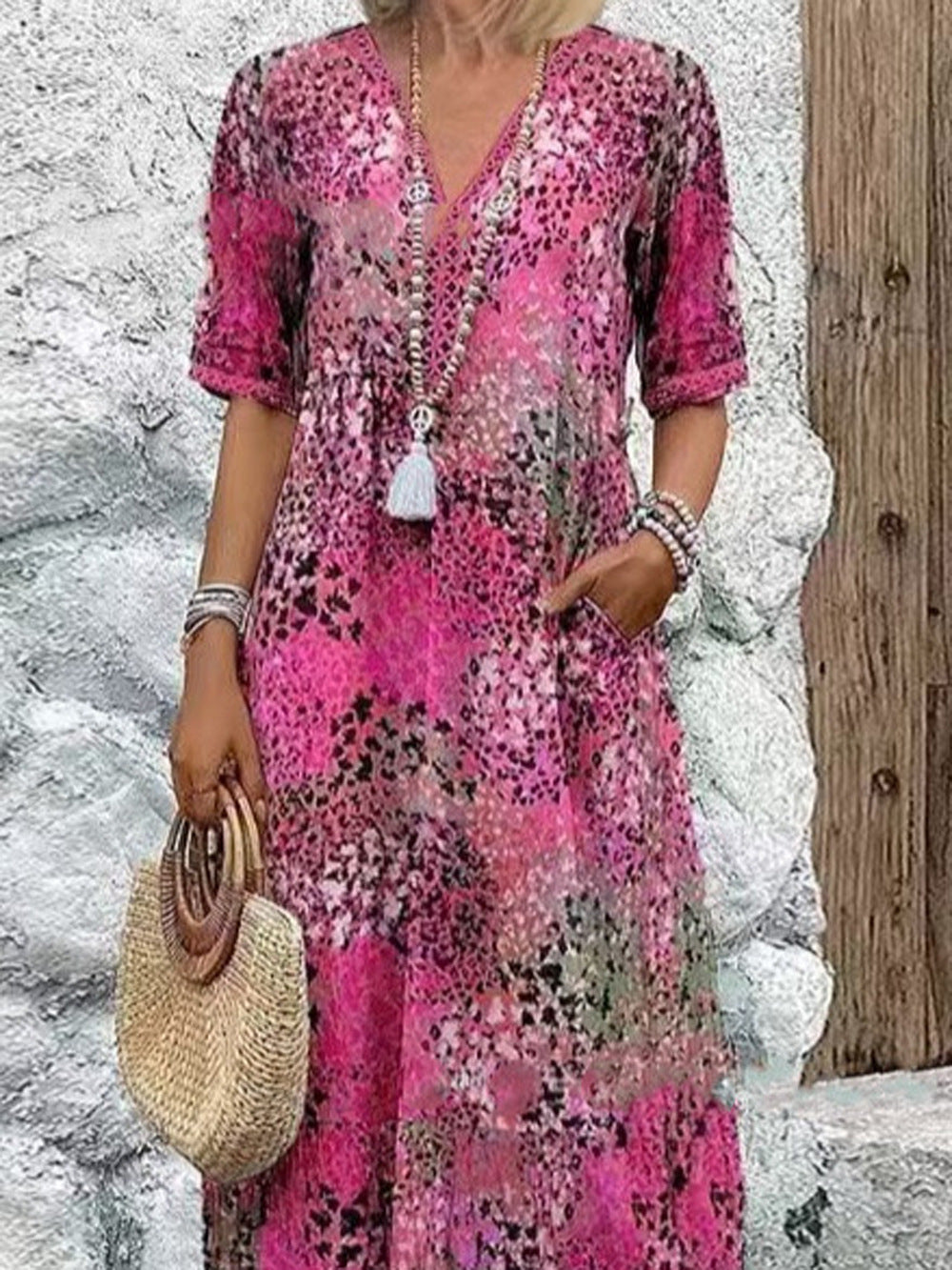 Fashion leisure dress for women with floral pattern and side pockets Lune London