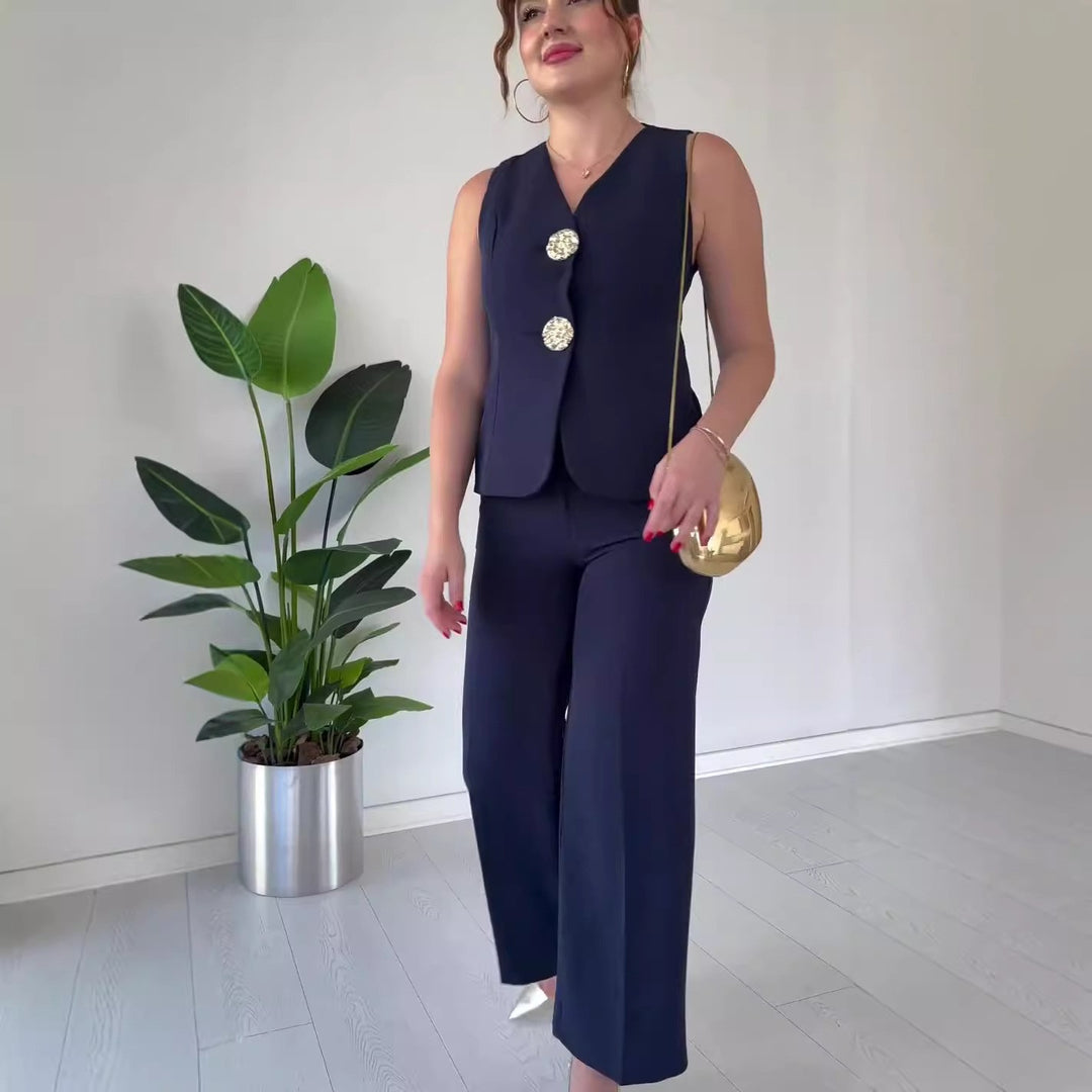 Ladies elegant set consisting of a sleeveless top and palazzo pants Lune London