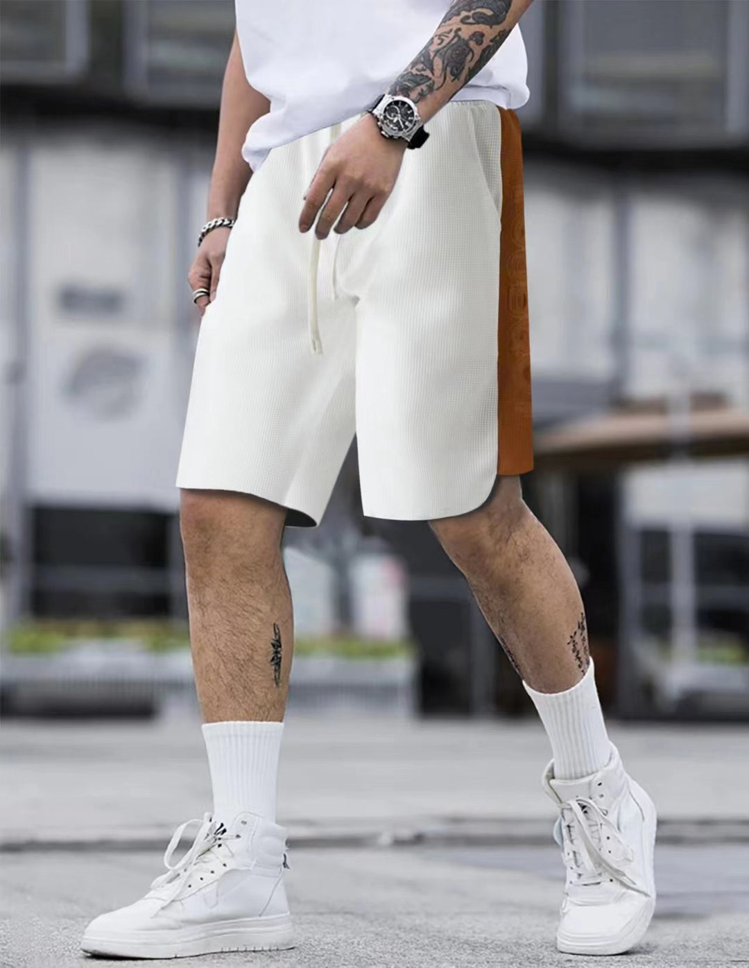 Men's sports shorts with a richly detailed structure and an innovative side pocket Lune London