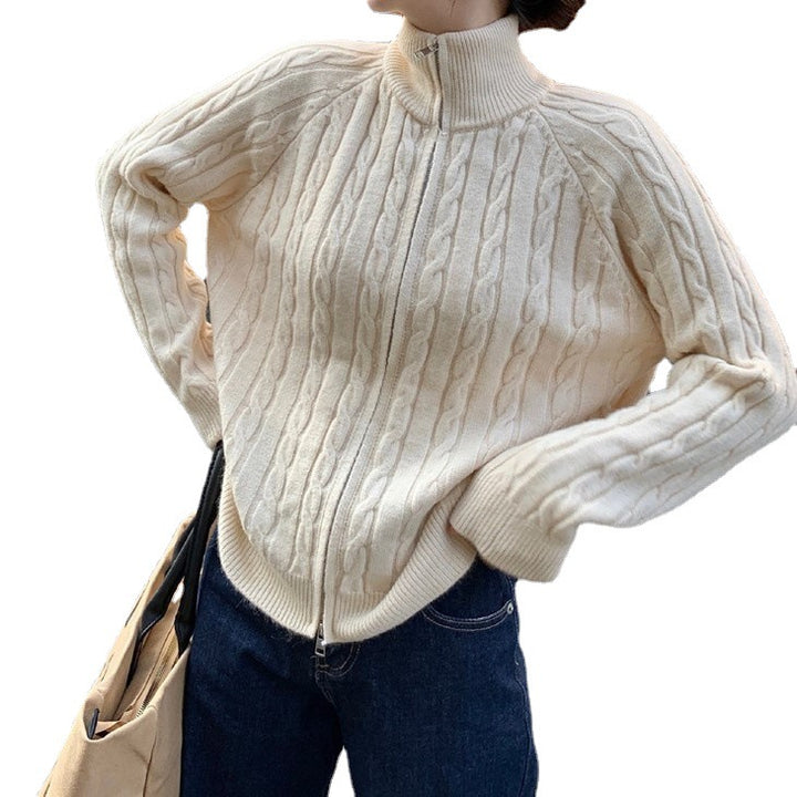 Cardigan pour femmes avec design en câble et col montant Chic & Stil