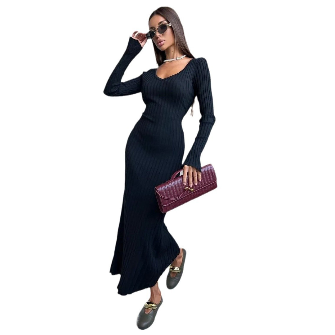 Maxi dress for women with refined ribbed knit and off-shoulder design Lune London