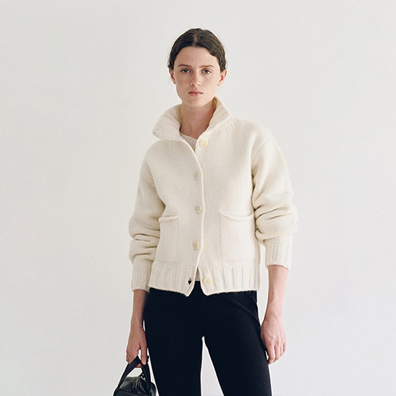 Cardigan tricoté sportif pour femmes avec col Chic & Stil