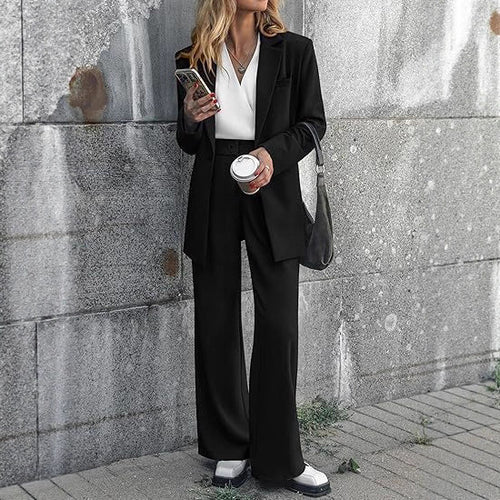 Elegant business suit set for women with wide legs and fitted blazer Lune London