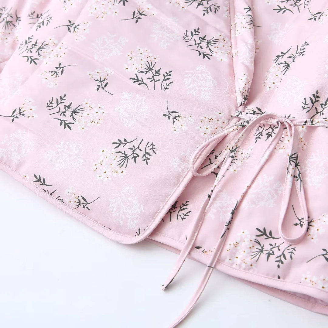 Quilted transition jacket for women with floral pattern and contrasting details Lune London
