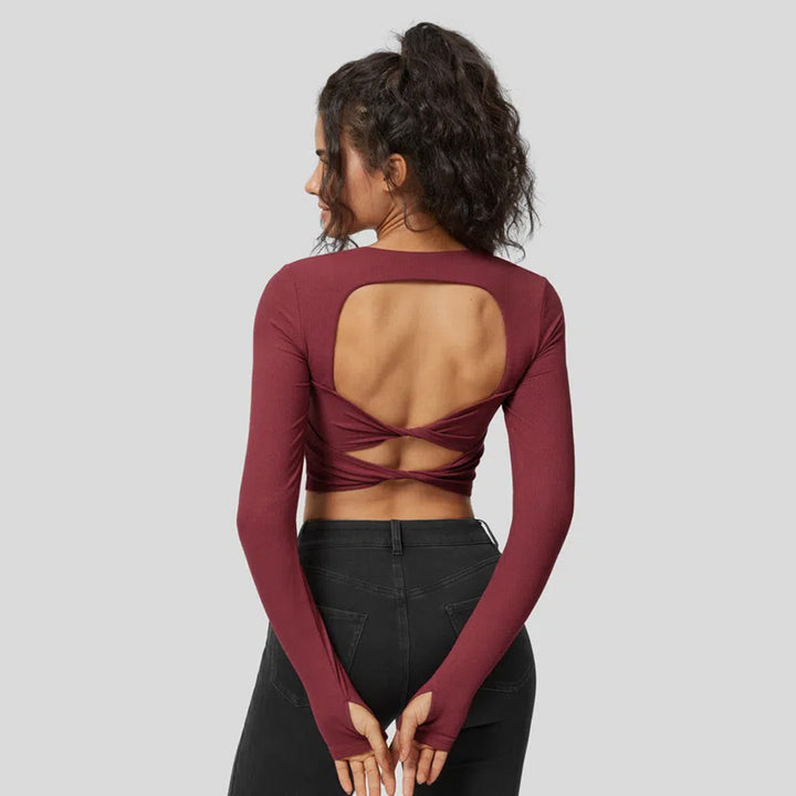 Haut court à manches longues ajusté pour femme avec un décolleté carré et un matériau à fines côtes Chic & Stil