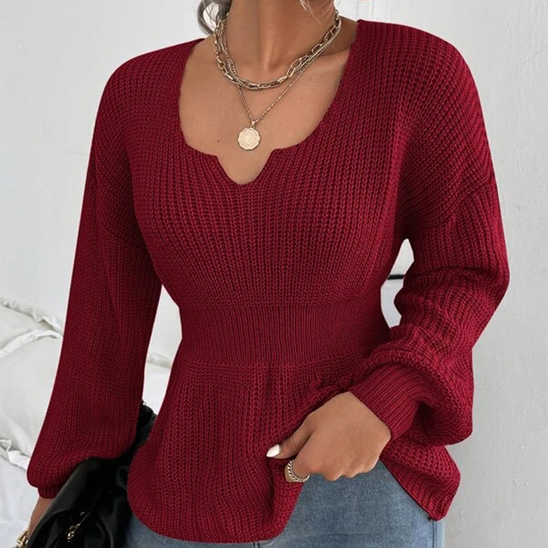 Fashionable women's knit sweater with a soft material and a charming V-neck Lune London