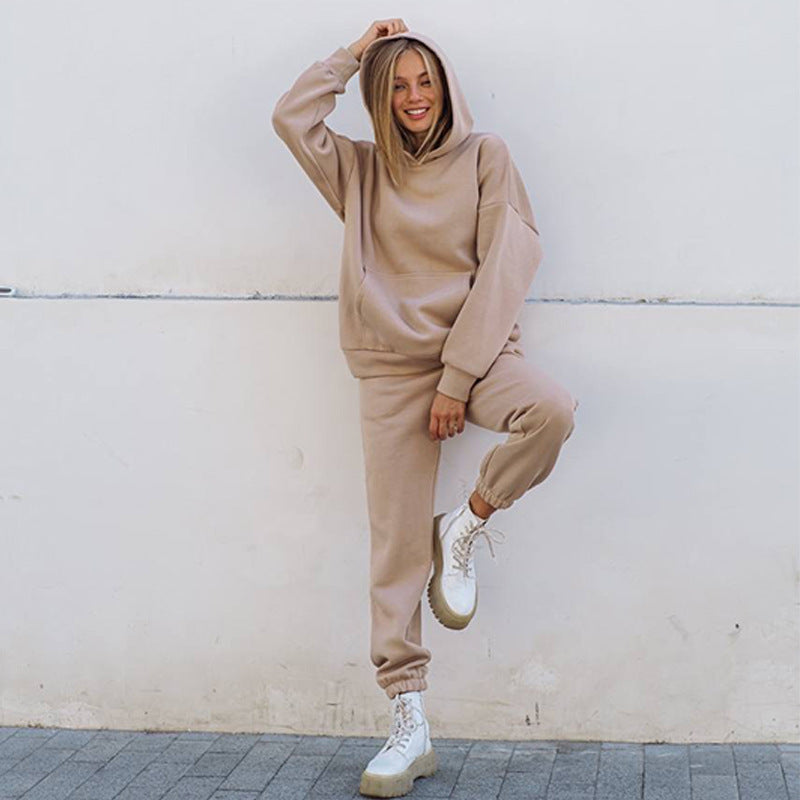 Women's tracksuit set with oversized cut and practical pockets Lune London