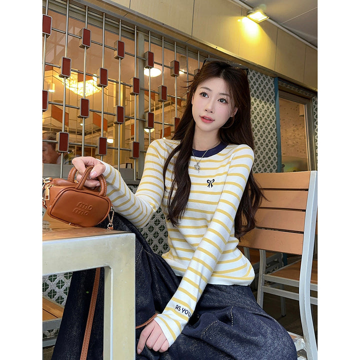 Ladies fashionable long sleeve shirt with stripe pattern Chic & Stil