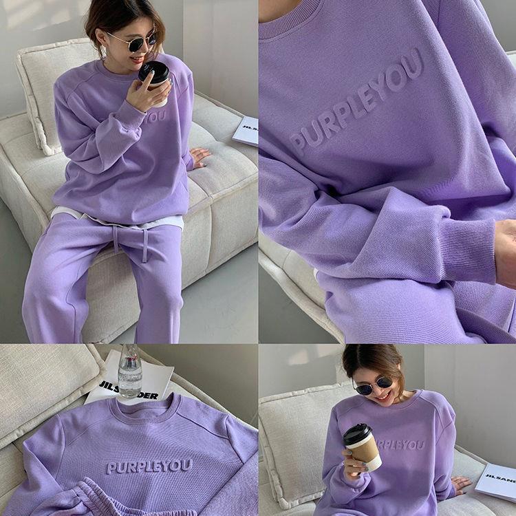 Women's Urban Lounge Outfit with oversized sweatshirt and casual joggers Chic & Stil
