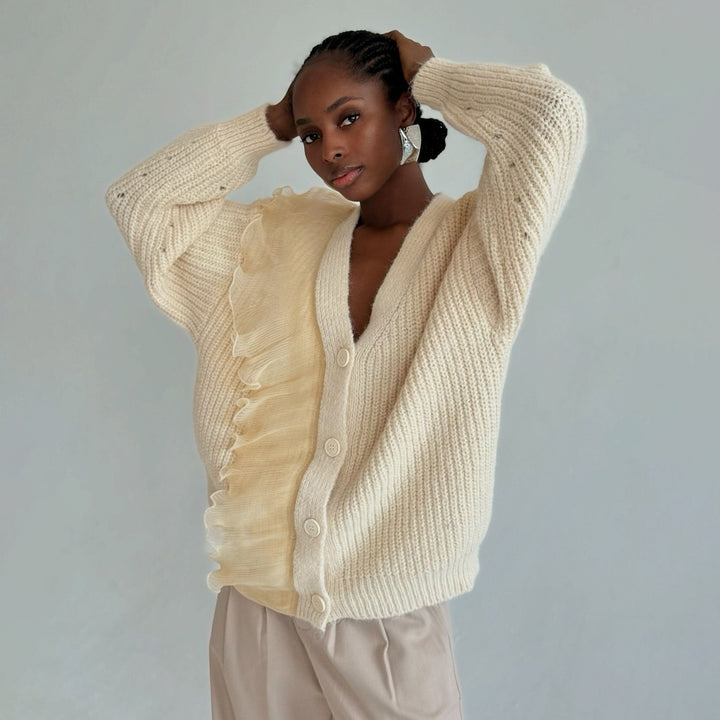 Cardigan for women with ruffle details and button closure Lune London