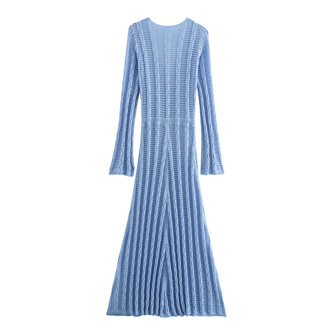 Maxi dress for women with a refined crochet pattern and elegant sleeves Lune London