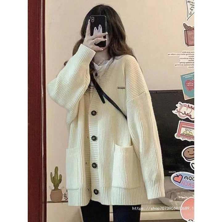 Women Chunky Knit Cardigan with Pockets and Deep V Neck Lune London