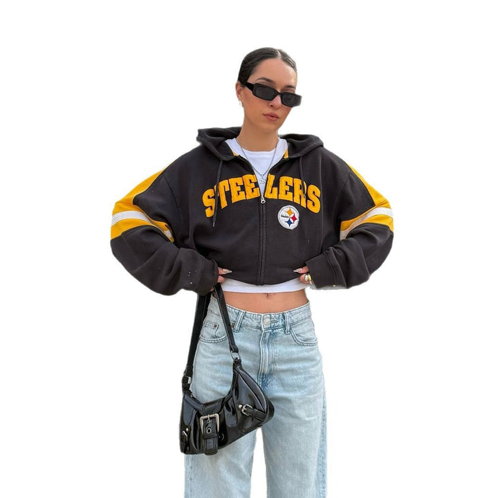 Cropped hoodie for women with catchy print and relaxed fit Lune London