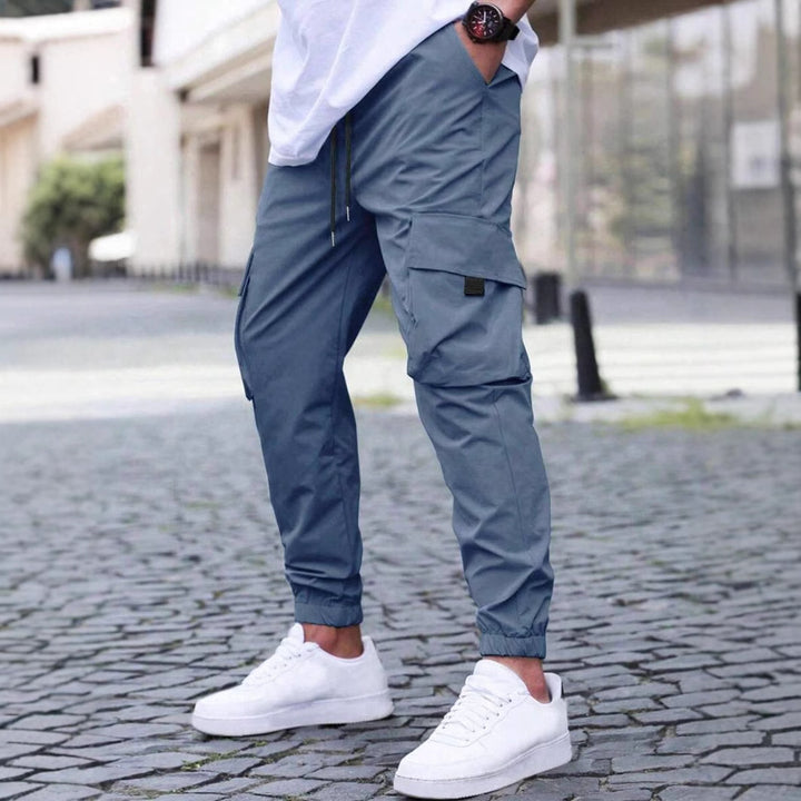 Men's cargo pants with practical side pockets and elastic cuffs Lune London