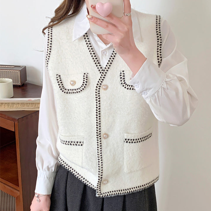 Women's knit jacket with heart-shaped buttons and contrasting details Lune London