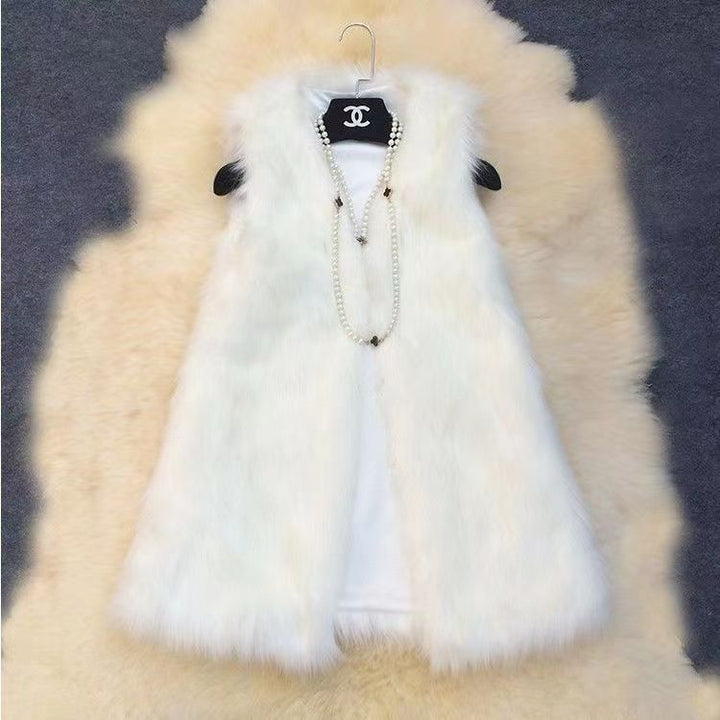 Women Elegant Faux Fur Vest with Trendy Chic Cut and Style