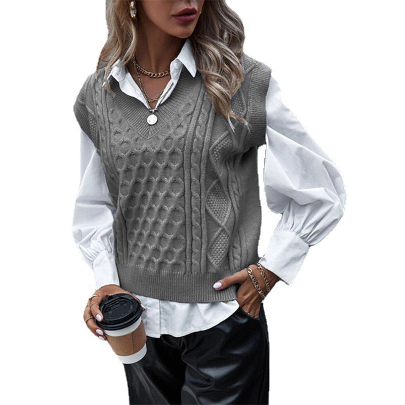 Knitted vest for women with an elegant twisted pattern Lune London