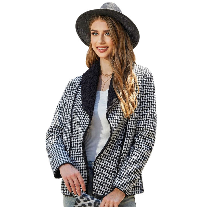 Plaid fleece jacket for women with a modern shawl collar and large front pockets Lune London