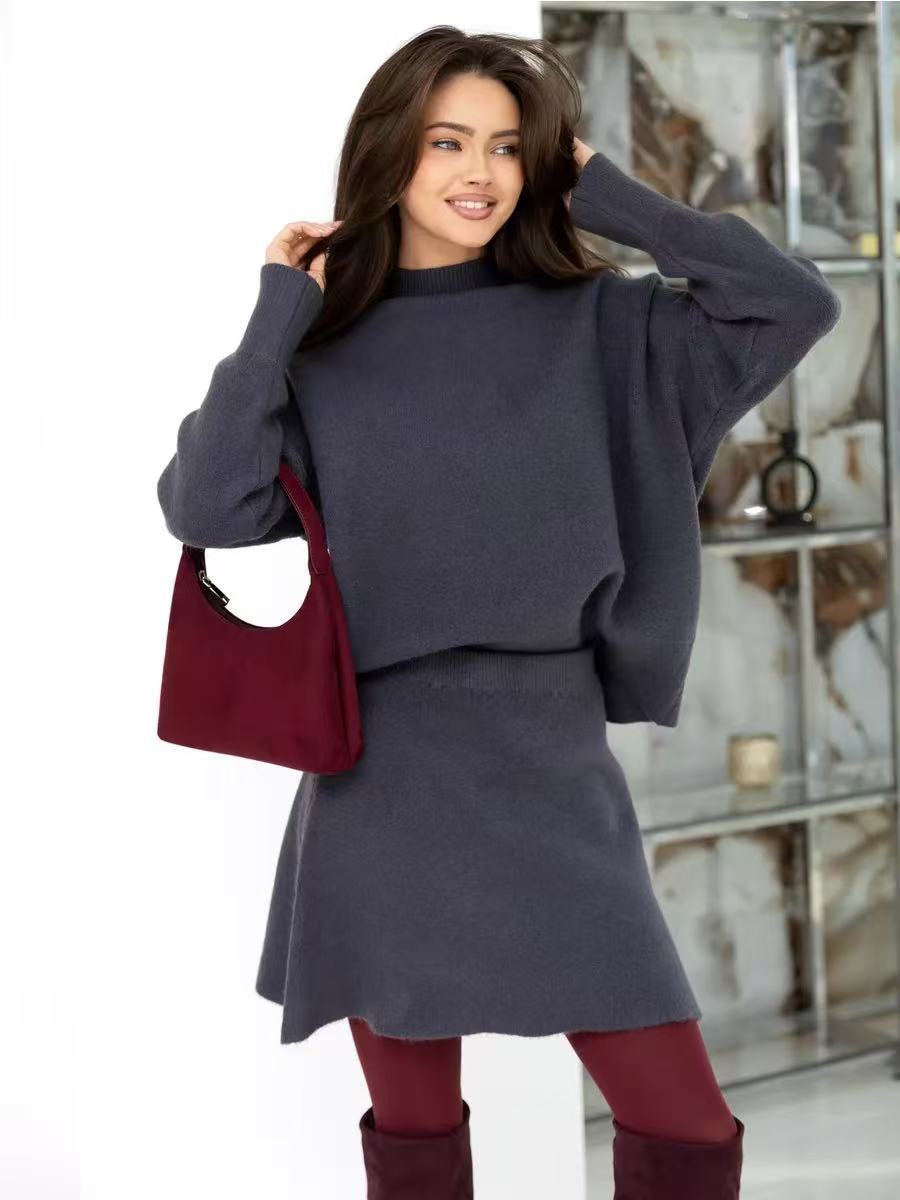 Luxurious knit set for women with high collar and flared sleeves Lune London