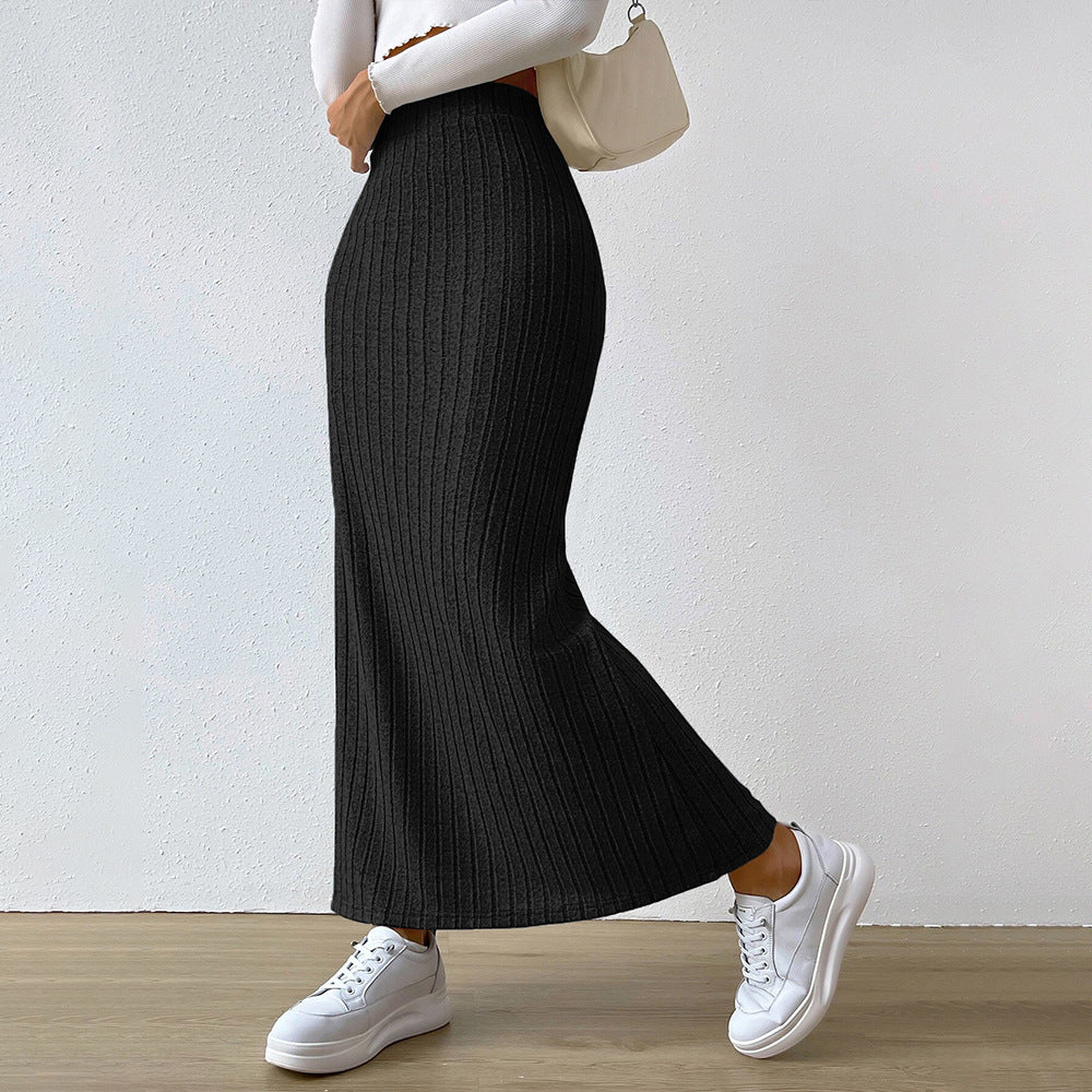 Jupe tricotée longue pour femmes avec côtes diagonales et taille haute Chic & Stil