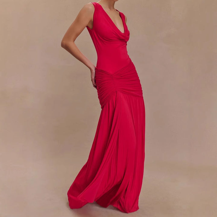 Elegant maxi dress for ladies with refined draping and a fitted cut Lune London