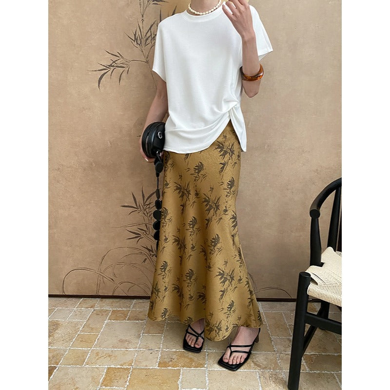 Women's Elegant and Flowing Midi Dress with Floral Design Chic & Stil