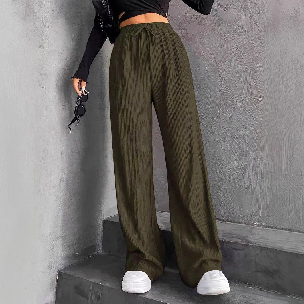 Wide pleated pants for women with elastic waistband and practical pockets Lune London