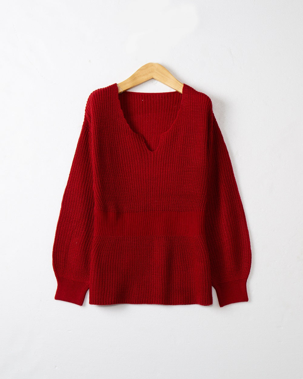 Chunky knit sweater for women with deep V-neck and relaxed fit Lune London