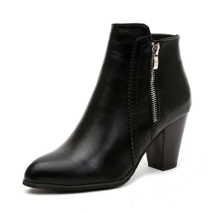 Elegant women's boots with trendy zipper and comfortable block heel Lune London