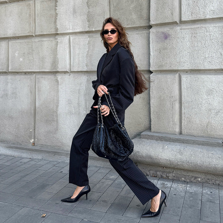 Women’s jacket with tailored fit and tie belt Lune London